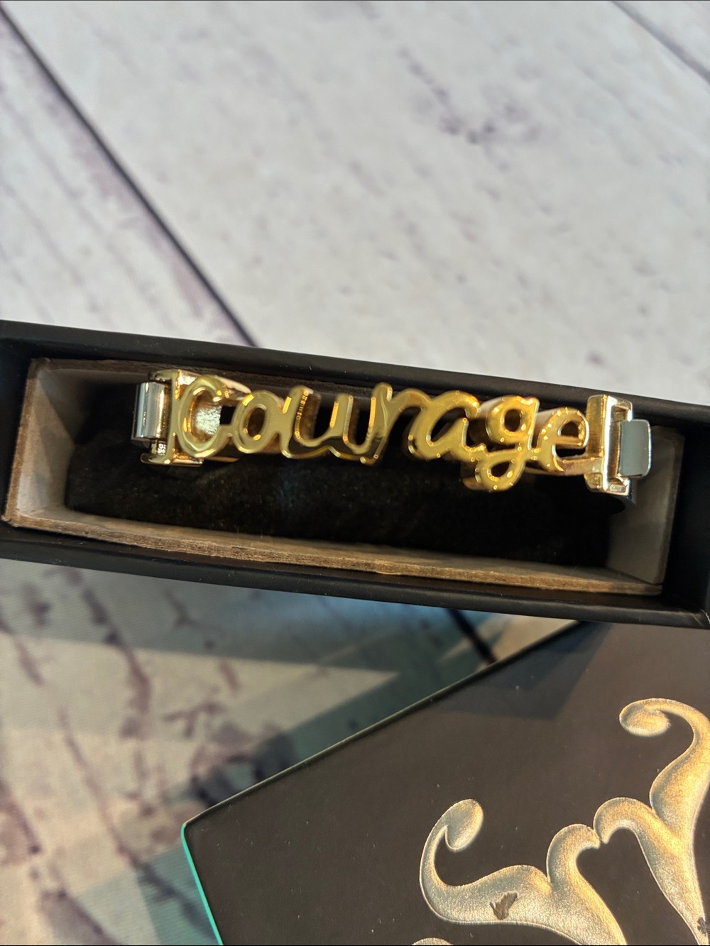 🎉NEW LISTING!🎉Rustic Cuff 'courage' Script Bracelet - Picture 2 of 10